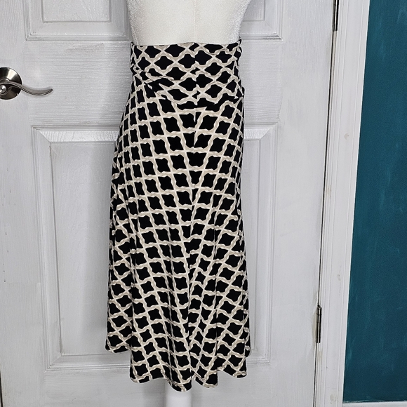 Lularoe Azure Skirt XS - Picture 6 of 16